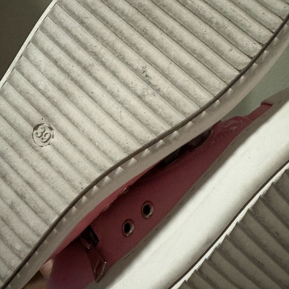 Pink High-Top Sneakers with Chunky Laces (Size 39 / US 8) - Picture 7 of 7